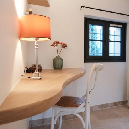 펜션 Maison La Tropezienne ... New • Fabulous 5* Luxe & Terrasse • 6p. Old Town *