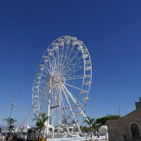 Maison La Tropezienne ... New • Fabulous 5* Luxe & Terrasse • 6p. Old Town Holiday home