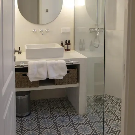 Maison La Tropezienne ... New • Fabulous 5* Luxe & Terrasse • 6p. Old Town *