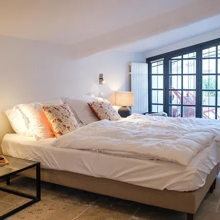 Maison La Tropezienne ... New • Fabulous 5* Luxe & Terrasse • 6p. Old Town Антиб