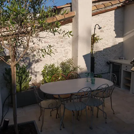 Maison La Tropezienne ... New • Fabulous 5* Luxe & Terrasse • 6p. Old Town Дом отдыха *