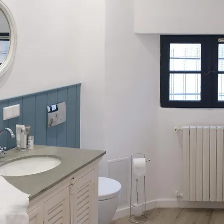 Maison La Tropezienne ... New • Fabulous 5* Luxe & Terrasse • 6p. Old Town Дом отдыха *