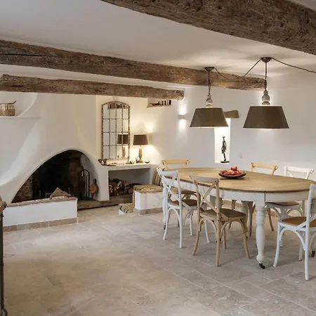 Дом отдыха Maison La Tropezienne ... New • Fabulous 5* Luxe & Terrasse • 6p. Old Town *
